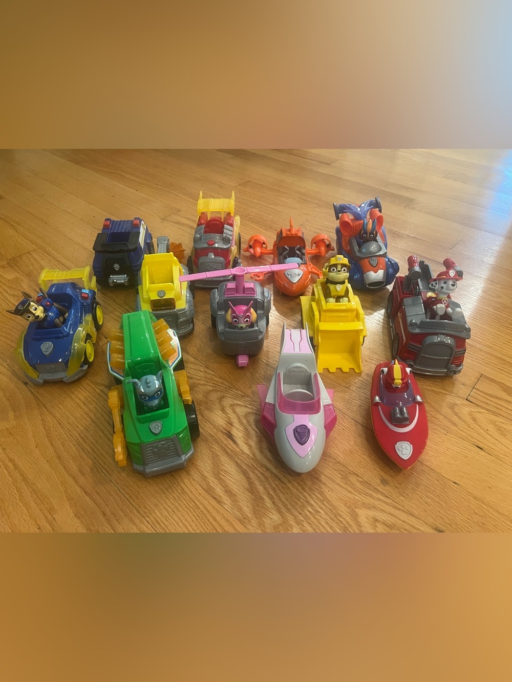 Large lot of paw patrol figure and vehicles